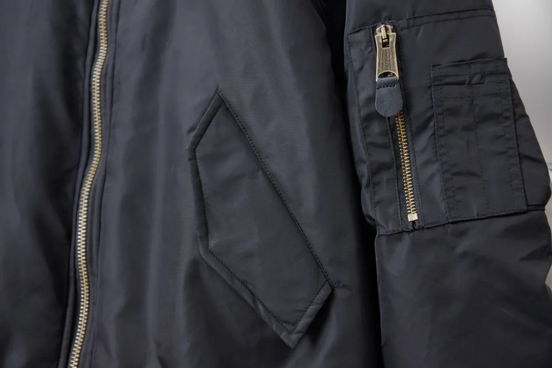 𝘽𝘼𝙇𝙀𝙉𝘾𝙄𝘼𝙂𝘼 BLCG 25FW logo · 100% · 50D · 800g · Classic Air Force · 3D · · TPU · · logo · ：Black/White Size：46/48/50/52
